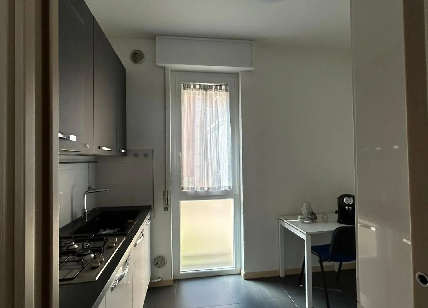 M&M Bergamo Center - Modern Flat With Free Wifi-Netflix And Welcome Italian Coffee 0*,
